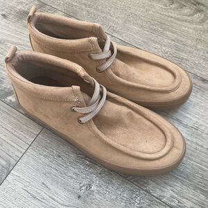Old Navy Kids Tan Boots